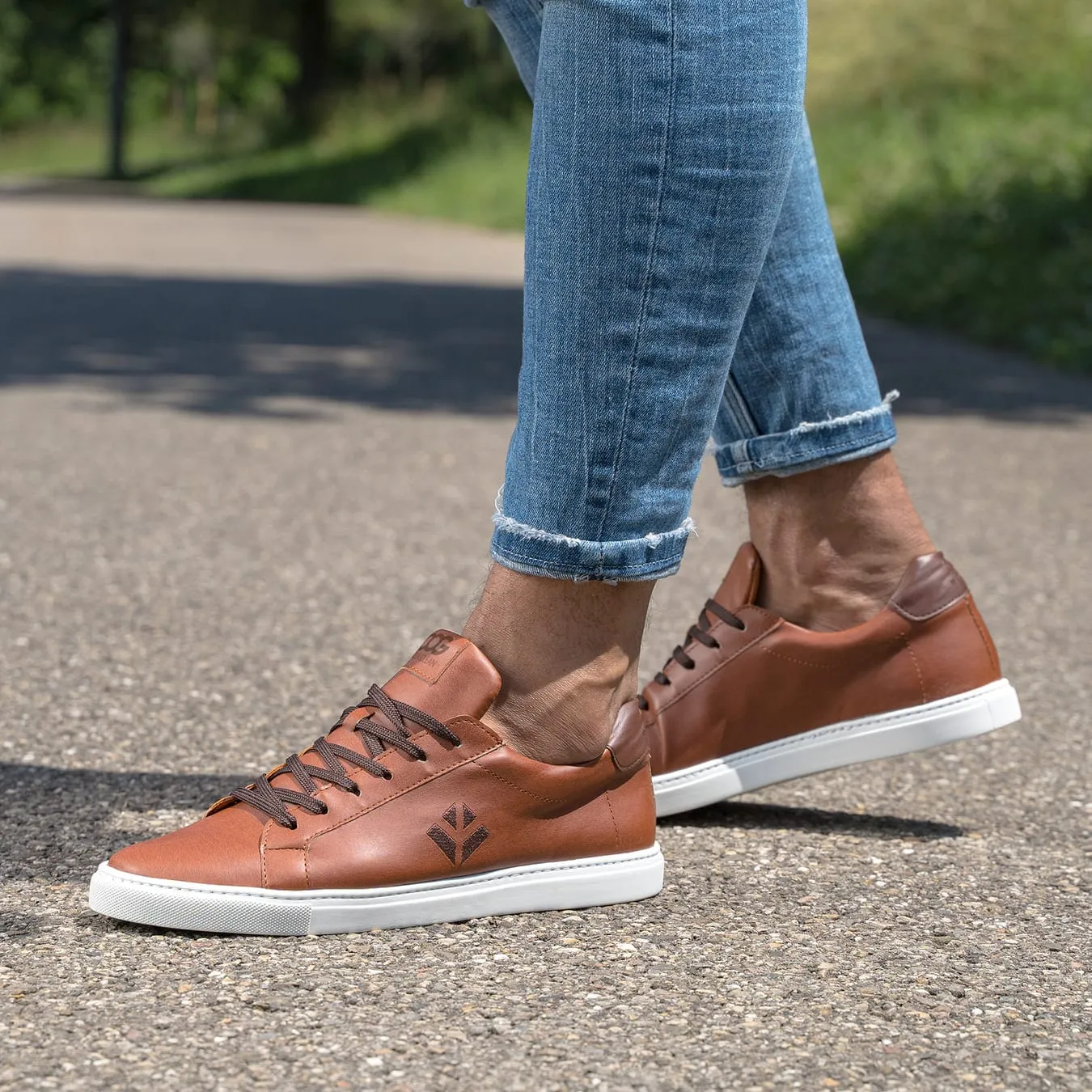 Winton Unisex Vegan Leather Sneakers | Brown