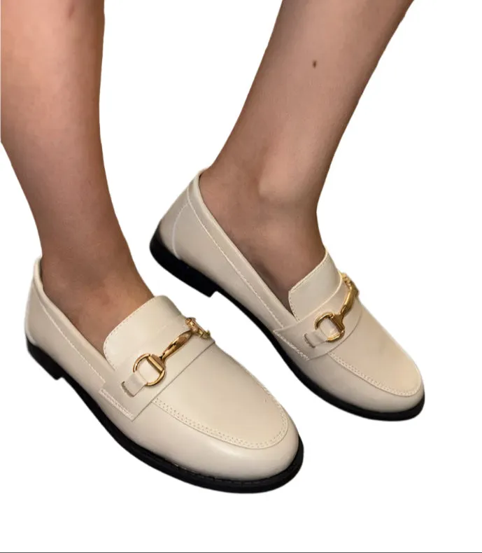WOMAN VINTAGE SLIP ON LOAFER WITH A BUCKLE DETAIL  PATH-07
