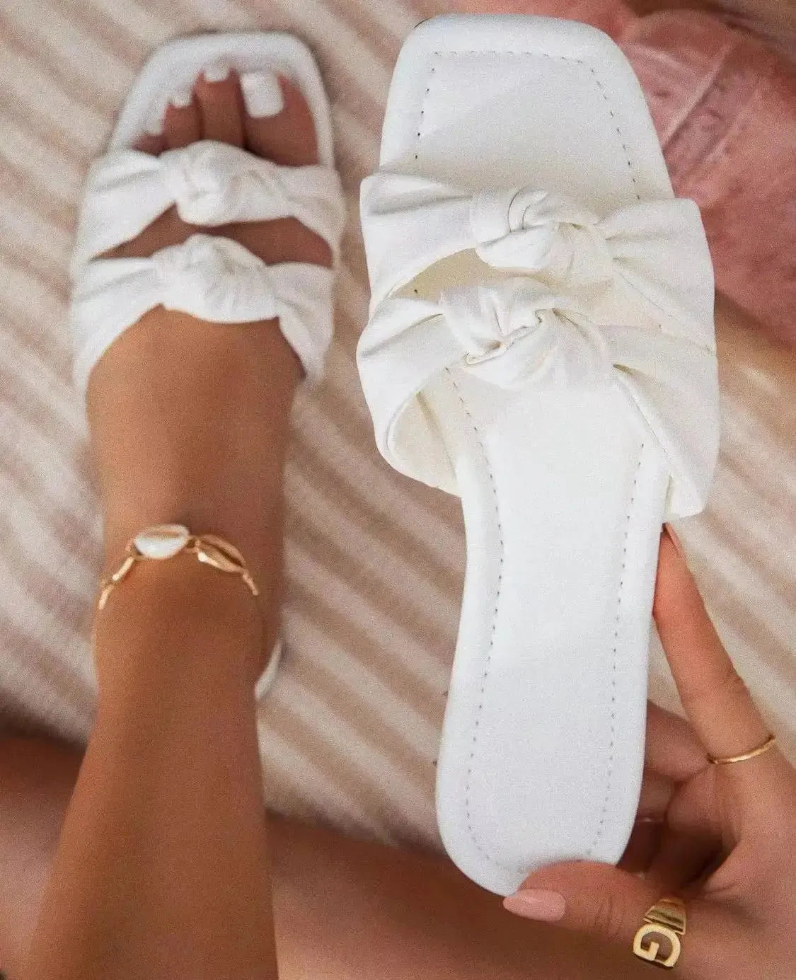 Women Sandals Open Toe Flat Slippers Women Square Head Bow Beach Women Shoes