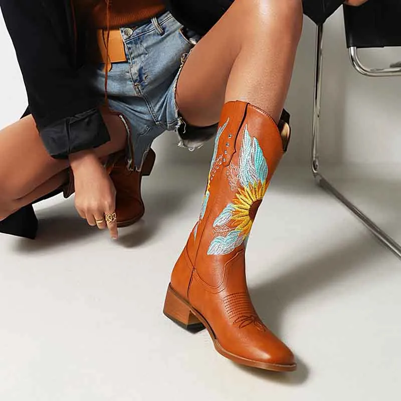 Women's Cowgirl Square Roe Short Boots Embroidered Brown Boots Chunky